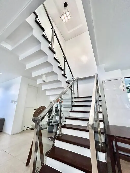 Solitary Golf Home W/ Pool Davao City 필리핀