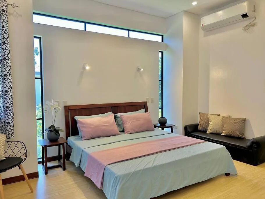Solitary Golf Home W/ Pool Davao City 0*,  필리핀