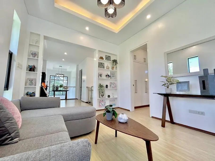 Solitary Golf Home W/ Pool Davao City 0*,
