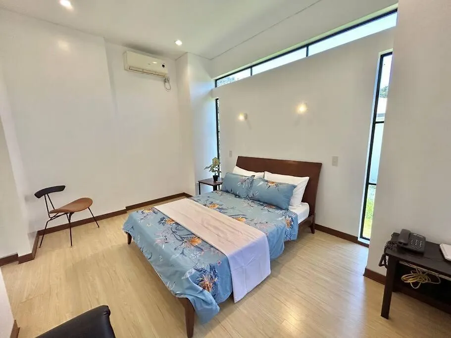 Solitary Golf Home W/ Pool Davao City 펜션